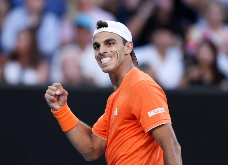 SERUNDOLO IZBACIO RUBLJOVA: Argentinac u osmini finala Australijan opena